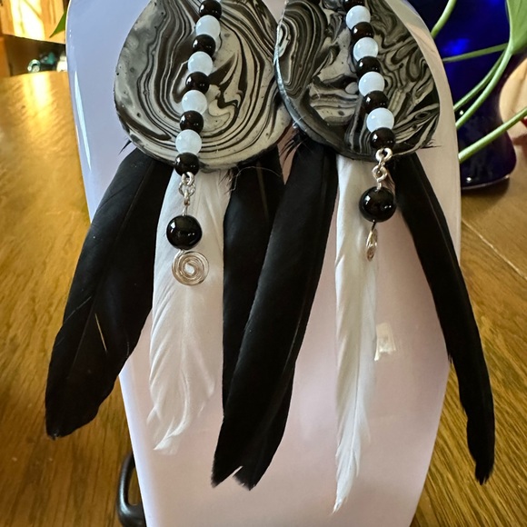 Abstract wooden earrings with feathers and beads - Picture 2 of 4